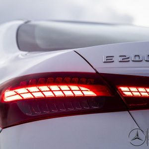 Mercedes-benz-e200-exclusive-2021-mercedeshanoi-com-vn_10