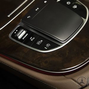 Mercedes-benz-e200-exclusive-2021-mercedeshanoi-com-vn_13