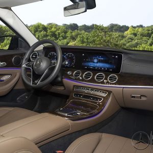 Mercedes-benz-e200-exclusive-2021-mercedeshanoi-com-vn_18