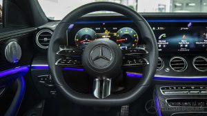 Mercedes-benz-e300-amg-2021-mercedeshanoi-com-vn_12