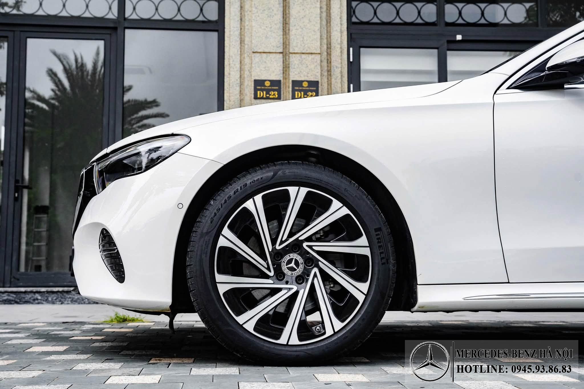 Mercedes-Benz E200 Exclusive All New | Mercedes Hà Nội 12 Mercedes-e200-exclusive-all-new-mercedeshanoi-com-vn_17