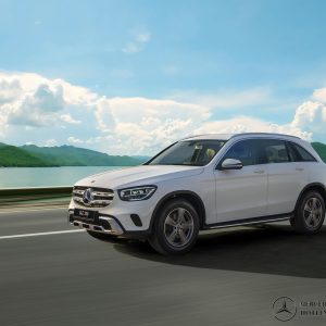 dau-xe-Mercedes-Benz-GLC-200-2020_mercedeshanoi-com-vn