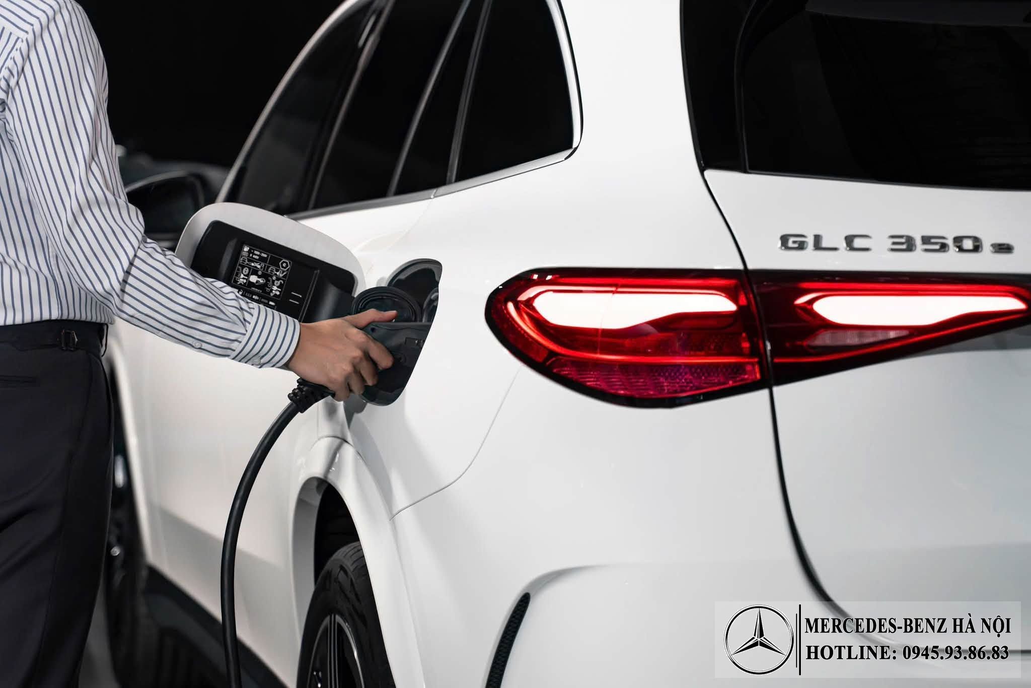 Mercedes-Benz GLC 350e 4Matic | Mercedes Hà Nội 13 mercedes-glc-350e-4matic-mercedeshanoi-com-vn_2