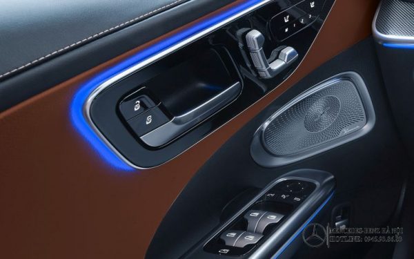 xe-mercedes-benz-c300-amg-2022-mercedeshanoi-com-vn_8